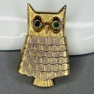 Vintage AVON OWL Solid Dry Perfume Brooch Gold Tone Green Rhinestone Eyes